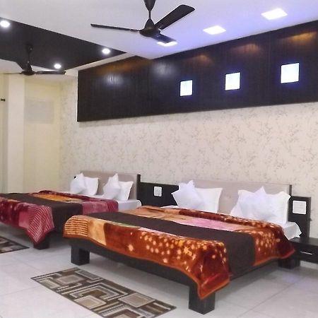 Oyo 30415 Hotel White City Anandpur  Екстериор снимка
