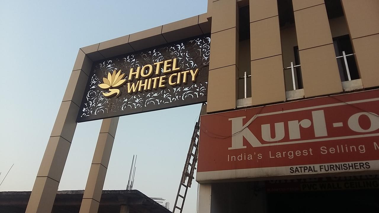 Oyo 30415 Hotel White City Anandpur  Екстериор снимка