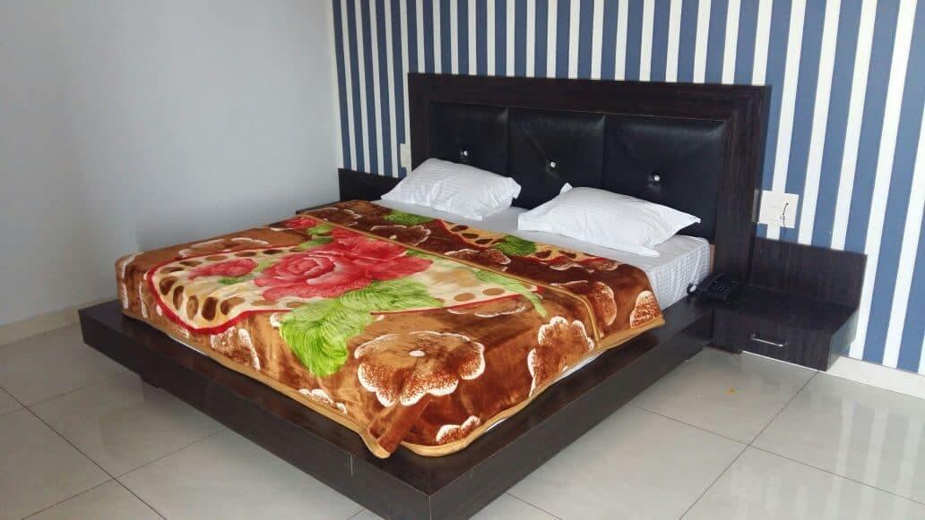 Oyo 30415 Hotel White City Anandpur  Екстериор снимка