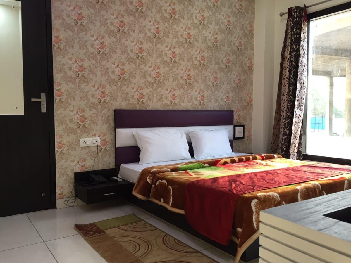 Oyo 30415 Hotel White City Anandpur  Екстериор снимка