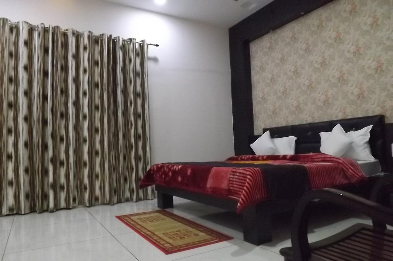 Oyo 30415 Hotel White City Anandpur  Екстериор снимка