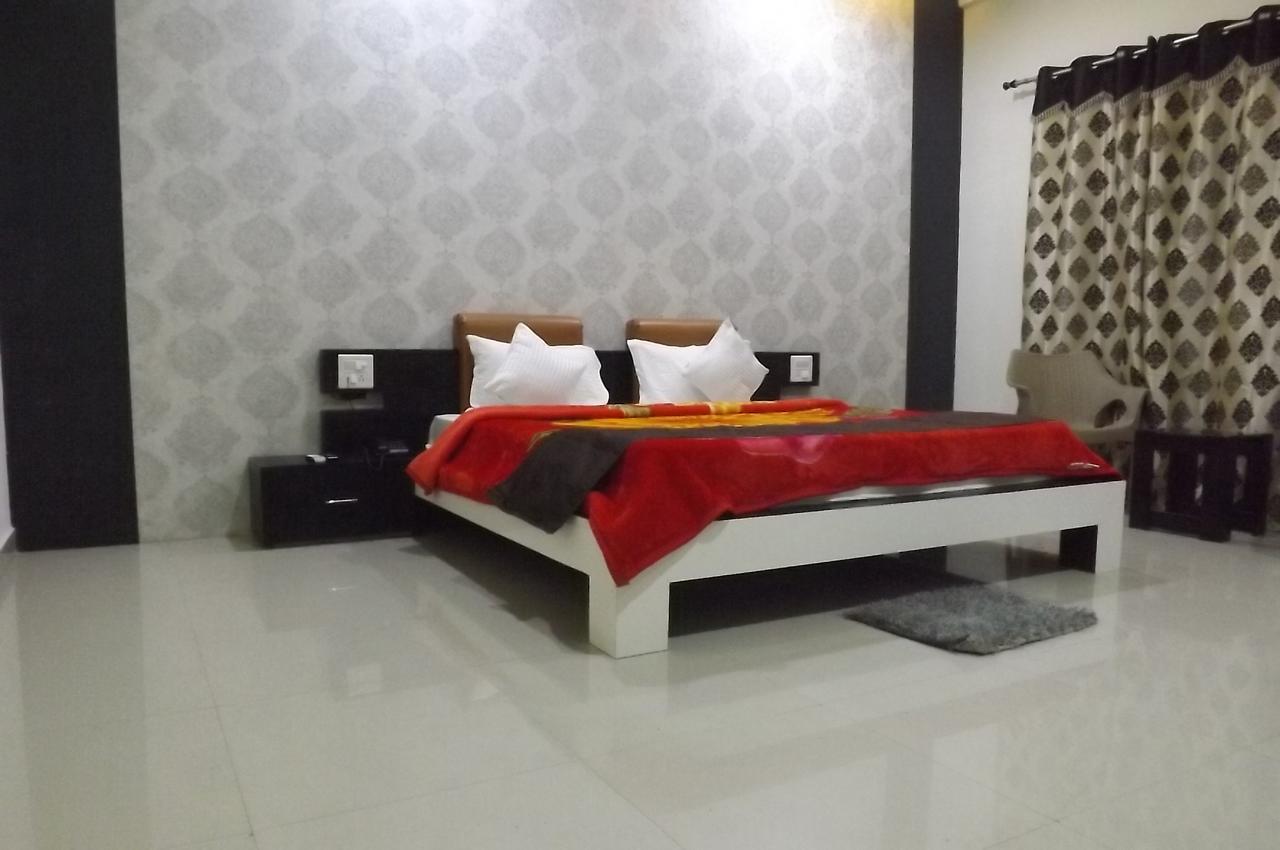 Oyo 30415 Hotel White City Anandpur  Екстериор снимка