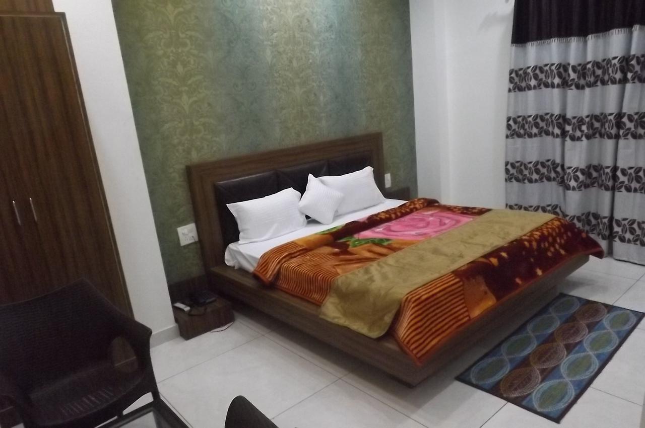 Oyo 30415 Hotel White City Anandpur  Екстериор снимка