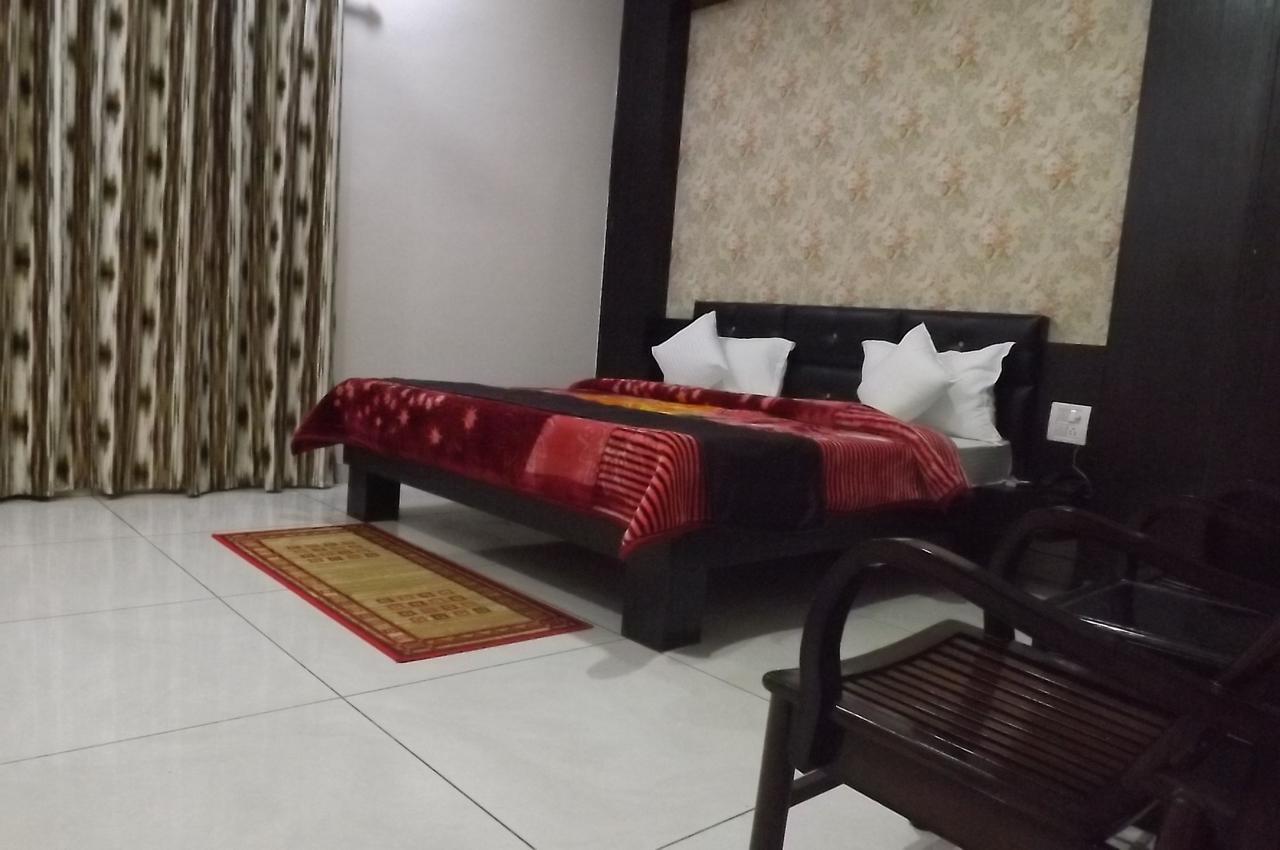 Oyo 30415 Hotel White City Anandpur  Екстериор снимка