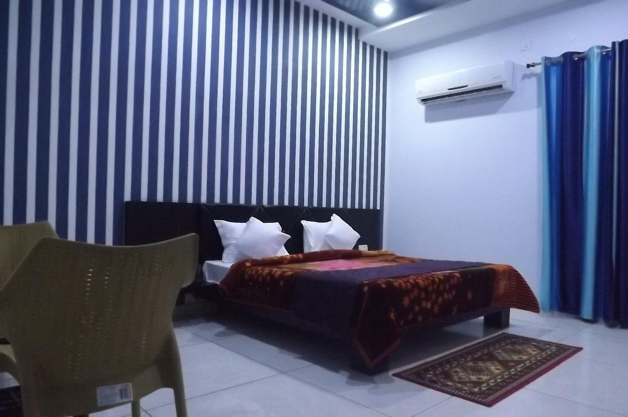 Oyo 30415 Hotel White City Anandpur  Екстериор снимка